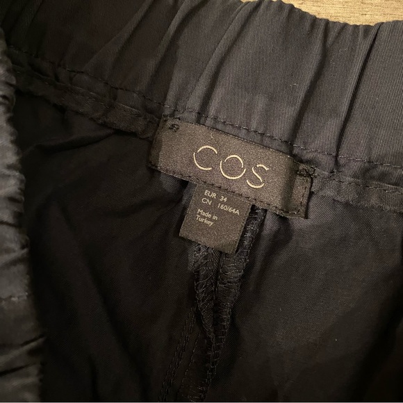 Navy Blue COS Cotton Shorts - Picture 2 of 6